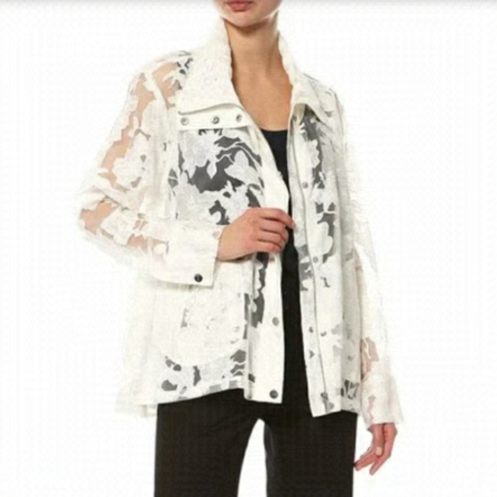 Dkny white light blazer NEW size medium top NWT